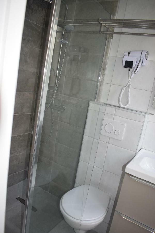 Hotel Puy De Dome Paris