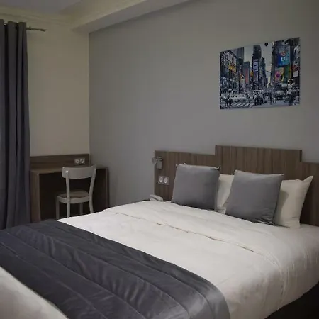 Puy De Dome Hotel Paris